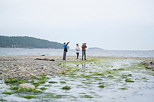 父亲,儿子,照相,海滩,环太平洋国家公园,温哥华岛,加拿大