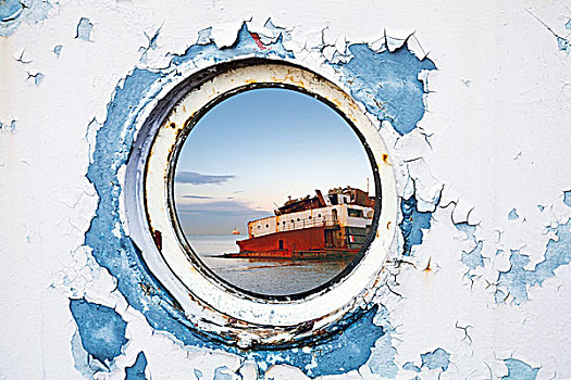 船,残骸,后面,圆,舷窗,白色,蓝色,墙壁