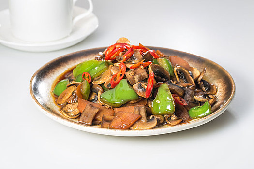 中式家常菜肴青椒炒白蘑菇