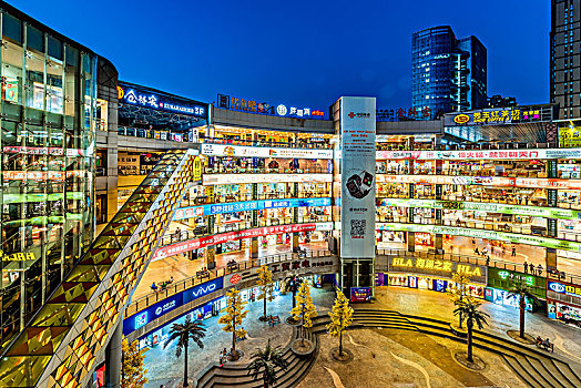 武汉光谷步行街购物中心