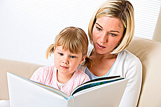 母亲,小女孩,读,书本,一起,休闲