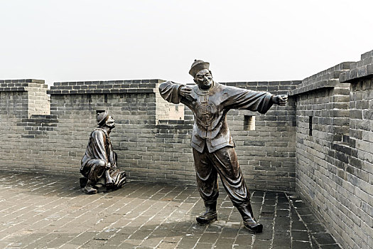 中国山西省平遥古城墙古代勇士雕塑