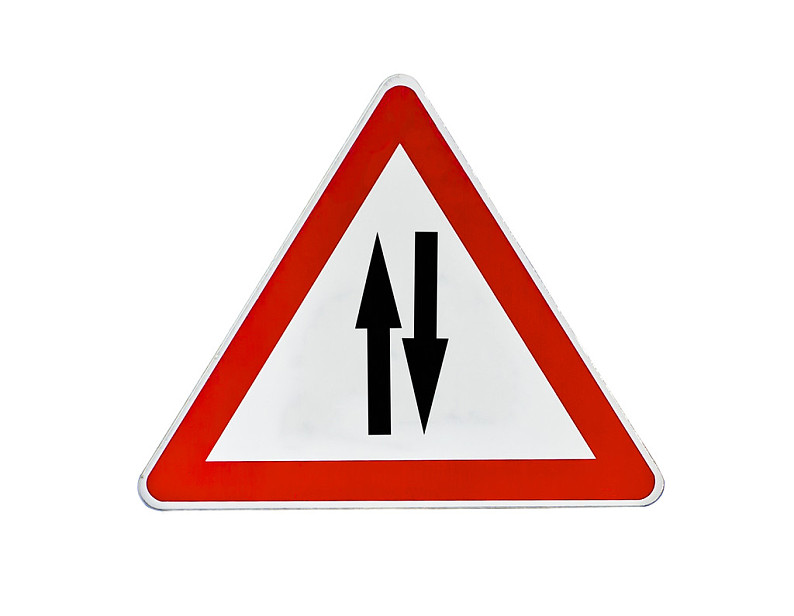 路标_三角形_交通标志_两个_道路_高清图片_全景视觉