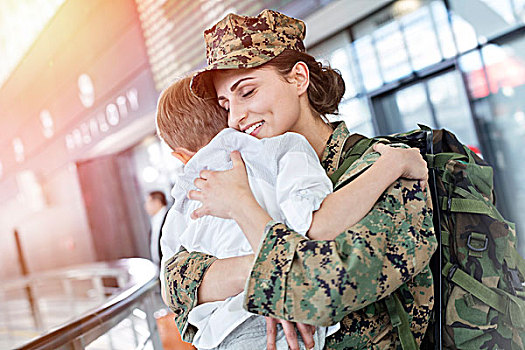 儿子,问候,搂抱,军人,妈妈,机场
