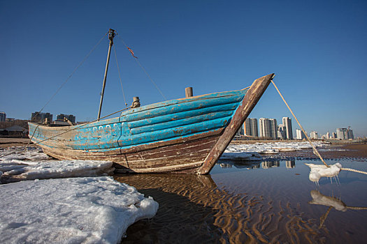 河北秦皇岛海冰