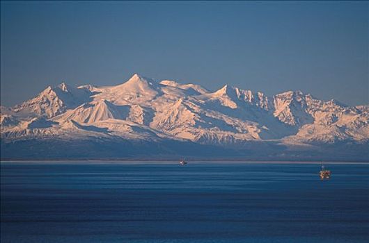 石油钻机,库克海峡,阿拉斯加山脉,背景,阿拉斯加