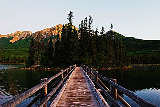 碧玉国家公园,艾伯塔省,加拿大,跑,金字塔,湖