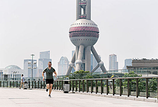 男青年,跑步,跑,上海,金融中心,中国