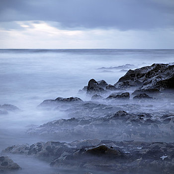 岩石,海岸线,黄昏