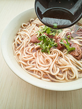 一碗牛肉面特写