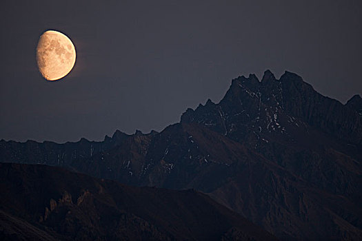月出,上方,山峦,靠近,德纳里峰国家公园,室内,阿拉斯加,秋天