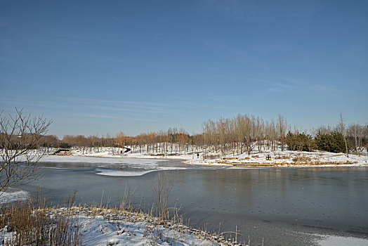 河北省石家庄市龙泉湖公园雪景