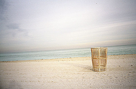 海滩,垃圾桶