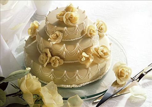 白色,婚礼蛋糕,杏仁糖玫瑰花