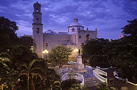耶稣,教堂,广场,伊达尔戈,梅里达,尤卡坦半岛,墨西哥,北美