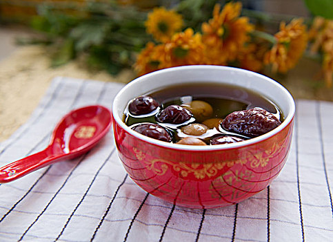 红枣桂圆汤,女性健康养生滋补佳品