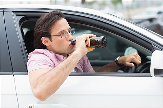 男人,喝,啤酒,驾驶
