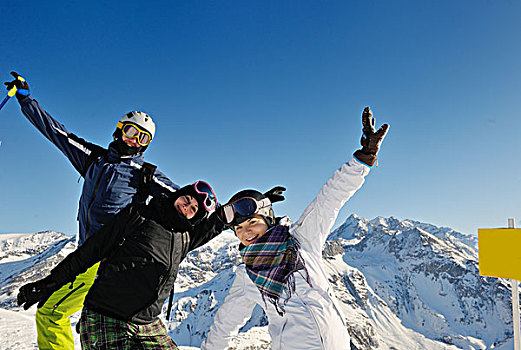 高兴,人,群体,开心,滑雪,雪,冬天,山,蓝天,清新空气