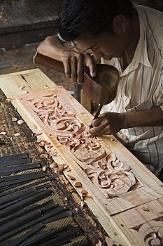 木头,雕刻师,工作,苏门答腊岛,印度尼西亚