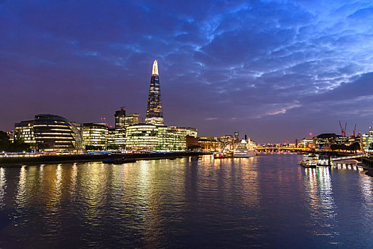 伦敦,城市天际线,泰晤士河,英国,黃昏,晚间