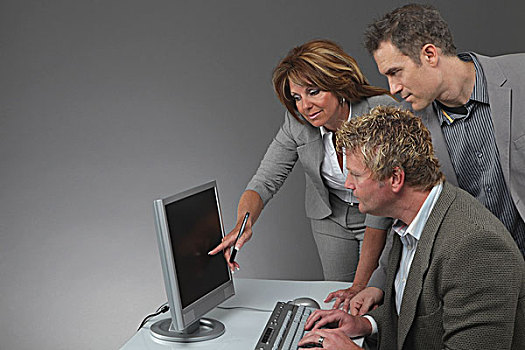 安大略省,加拿大,女人,两个男人,工作,电脑