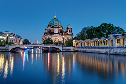 柏林大教堂,晚上