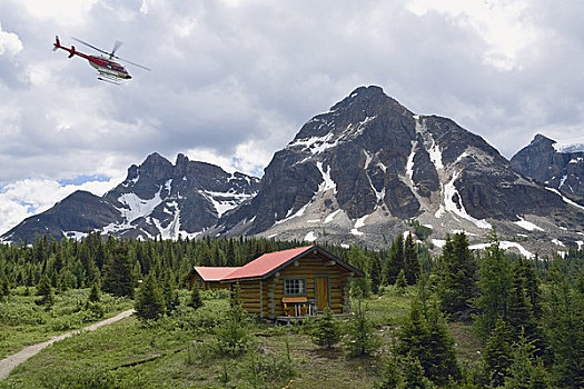 直升飞机,到达,阿悉尼伯因山,住宿,省立公园,不列颠哥伦比亚省,加拿大