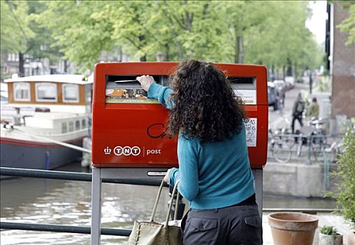 女人,信,邮筒,阿姆斯特丹,荷兰,欧洲