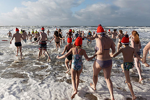 许多人,泳衣,圣诞节,帽子,跑,寒冷,海洋,冬天,新年,游泳,北海,卑尔根,北荷兰,荷兰