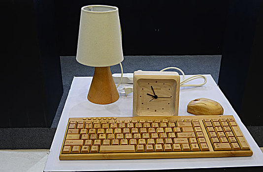 木制键盘鼠标