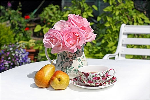 夏天,粉色,玫瑰,梨,白色背景,桌子