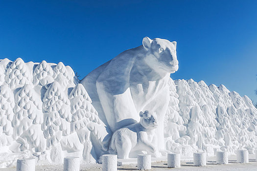 冬季冰雪雕塑--熊