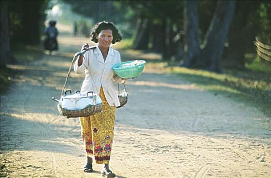 柬埔寨,女人,商品,土路