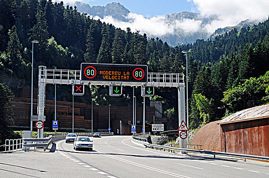 隧道,道路,比利牛斯山脉,拉雷德省,加泰罗尼亚,西班牙,欧洲