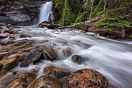 瀑布,冰川国家公园,蒙大拿,美国