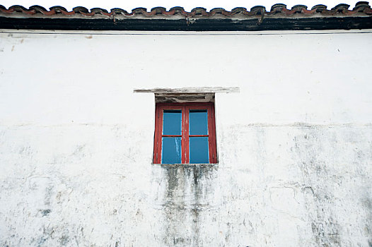 传统房屋上的窗户