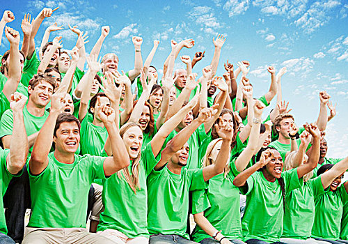 一堆,绿色,t恤,欢呼,抬臂