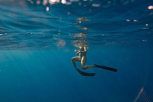 女人,穿,脚蹼,游泳,水下,瓦胡岛,夏威夷,美国