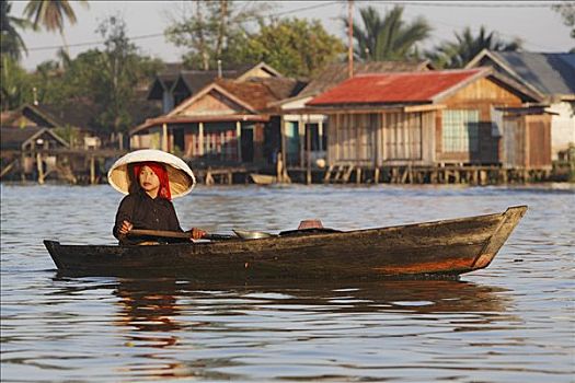女人,途中,水上市场,婆罗洲,印度尼西亚