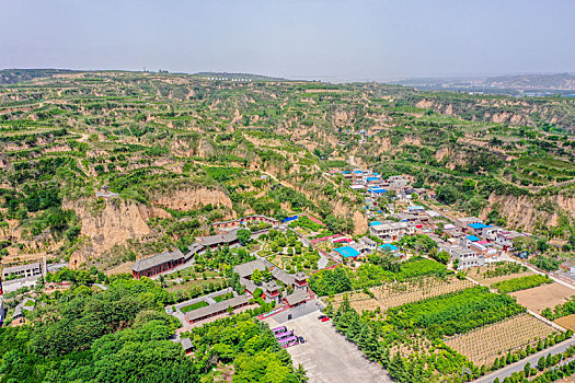 航拍河南巩义石窟寺,巩县石窟