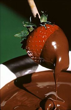 草莓,融化,巧克力