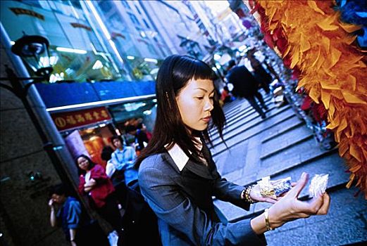 香港,中国人,职业女性,城市,人行道,拿着,小饰物