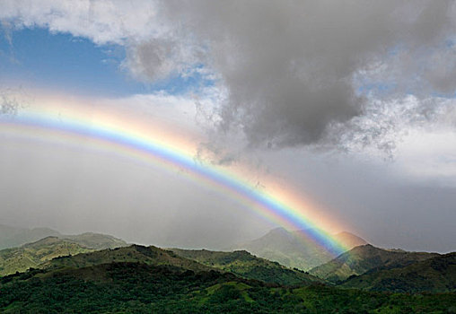 彩虹,上方,蒙特维多云雾森林自然保护区,风景,道路,沿岸城市,蓬塔雷纳斯,蓬塔雷纳斯省,哥斯达黎加