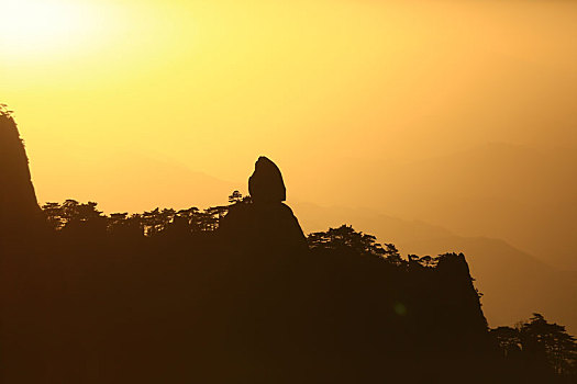 黄山飞来石