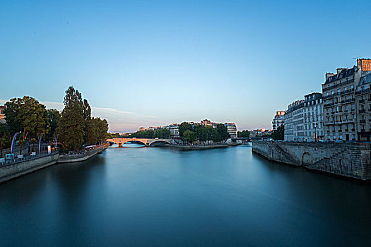 巴黎塞纳河风景