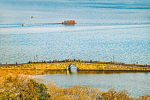 杭州西湖断桥秋景