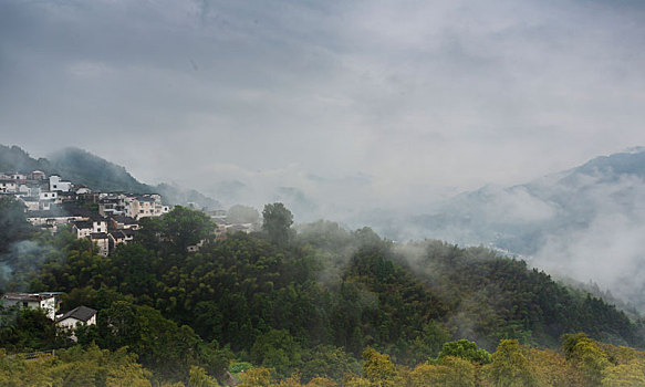 云雾坡山