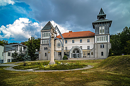 人文与社会学学院