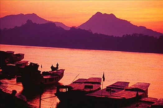 老挝,琅勃拉邦,湄公河,日落
