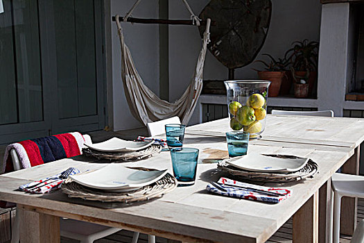 庭院桌,午餐,盘子,青绿色,玻璃杯,柠檬,木桌子,悬挂,椅子,背景,南非,海滨别墅